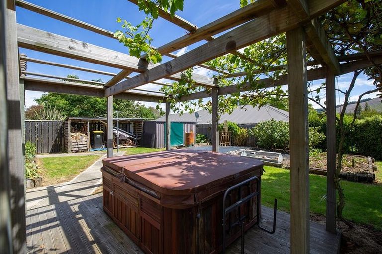 Photo of property in 20 Lord Auckland Road, Wakefield, 7025