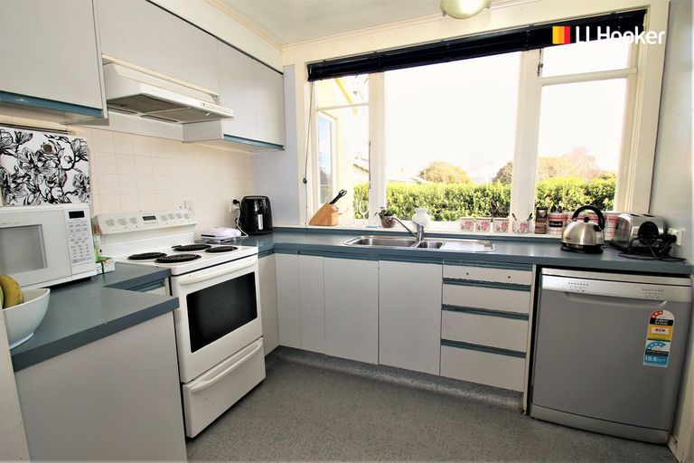 Photo of property in 237 Gladstone Road North, Mosgiel, 9024