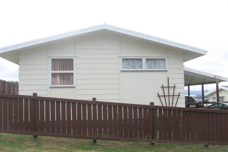 Photo of property in 28 Ahuriri Street, Strathmore Park, Wellington, 6022