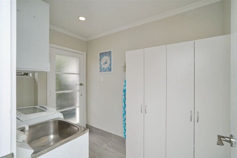 Photo of property in 105 Bay View Road, Moncks Bay, Christchurch, 8081