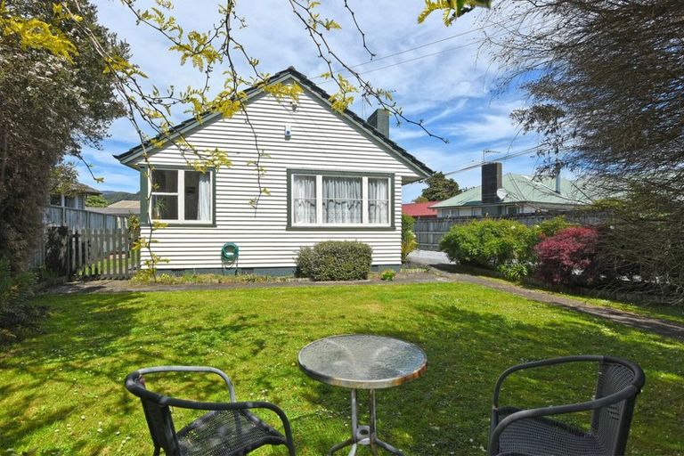Photo of property in 19 Shakespeare Avenue, Trentham, Upper Hutt, 5018