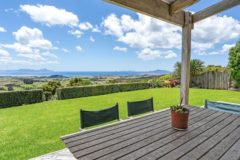 Photo of property in 275 Massey Road, Waipu, 0582