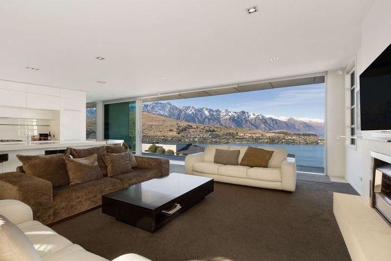 Photo of property in 74 Panorama Terrace, Queenstown, 9300