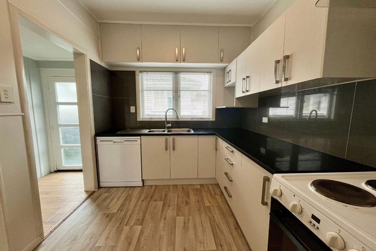 Photo of property in 8b Frank Hewitt Street, Pukekohe, 2120