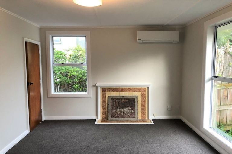 Photo of property in 12 Hiwi Crescent, Titahi Bay, Porirua, 5022