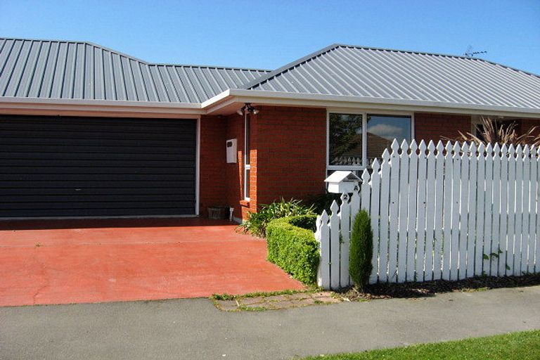 Photo of property in 3/2a Jocelyn Street, Casebrook, Christchurch, 8051