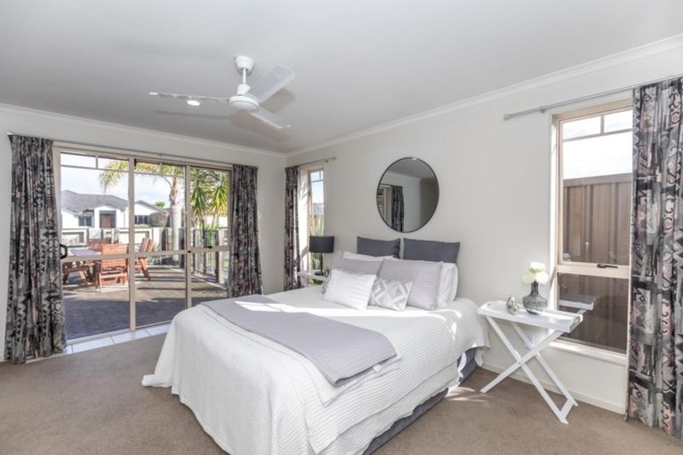 Photo of property in 2 Cabernet Close, Rototuna, Hamilton, 3210