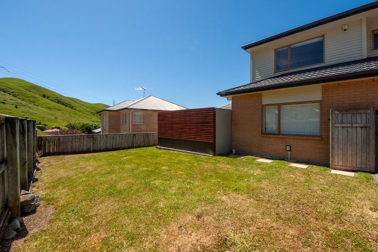 Photo of property in 43 Erlestoke Crescent, Churton Park, Wellington, 6037