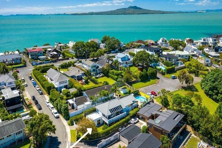 Photo of property in 11 Eric Price Avenue, Takapuna, Auckland, 0620