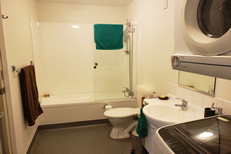 Photo of property in Luxford Villas, 116/72 Herald Street, Berhampore, Wellington, 6023