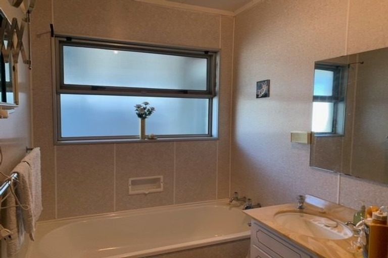 Photo of property in 4 Titoki Crescent, Pirimai, Napier, 4112