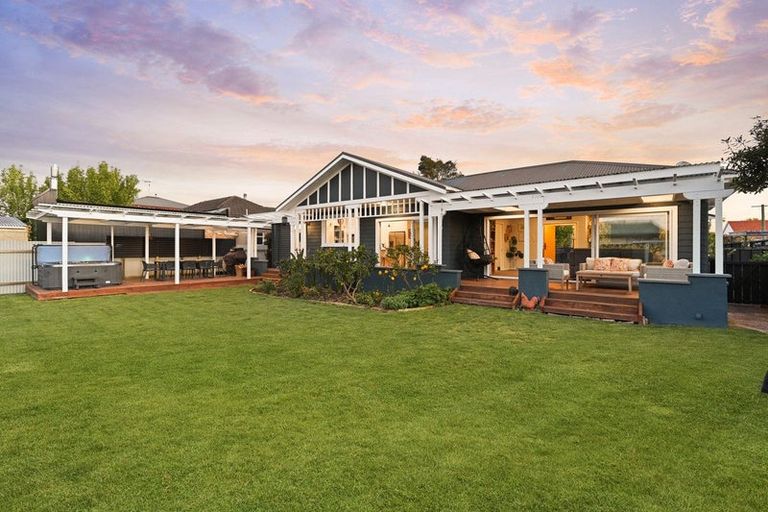 Photo of property in 11 Pearsons Avenue, Claudelands, Hamilton, 3214