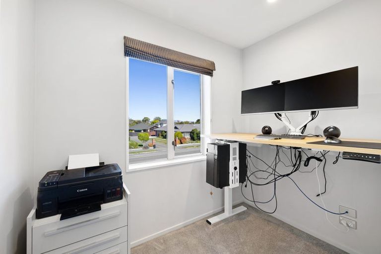 Photo of property in 165 Blighs Road, Strowan, Christchurch, 8052