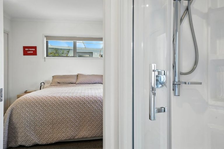 Photo of property in 112b Breezes Road, Avondale, Christchurch, 8061