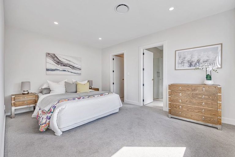 Photo of property in 4 The Landing, Riverhead, 0820