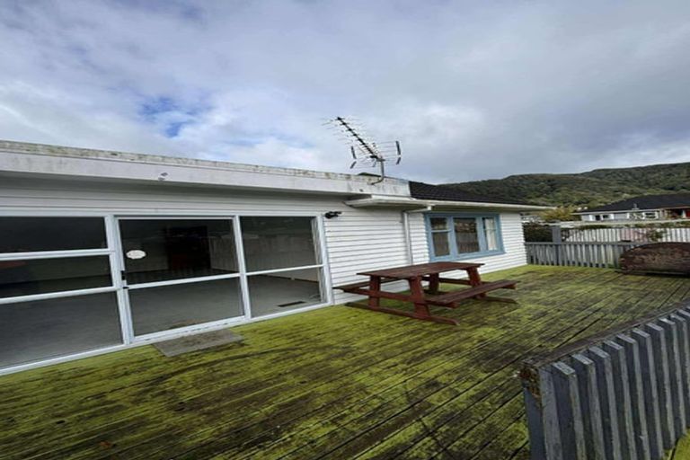 Photo of property in 167b Wainuiomata Road, Wainuiomata, Lower Hutt, 5014