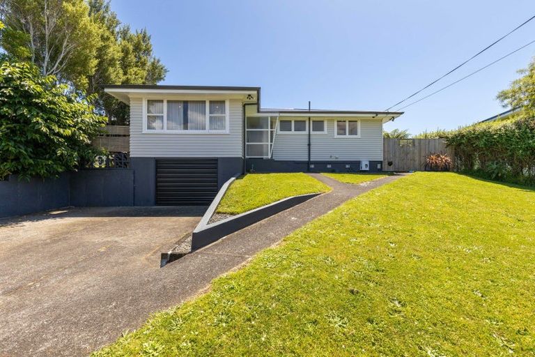Photo of property in 52 Clawton Street, Westown, New Plymouth, 4310