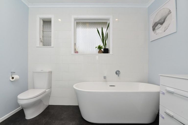 Photo of property in 30 Betley Crescent, Fairview Downs, Hamilton, 3214