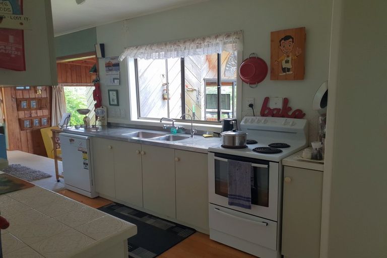 Photo of property in 29 Salem Place, Torbay, Auckland, 0630