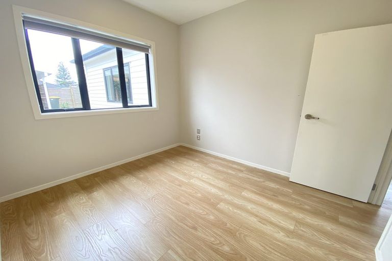 Photo of property in 5 Tawa Road, Te Atatu Peninsula, Auckland, 0610