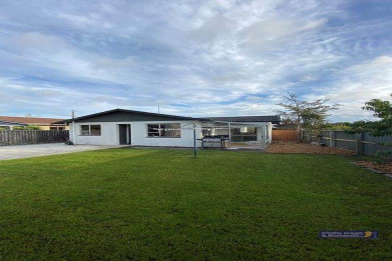 Photo of property in 32 Harrowdale Drive, Avonhead, Christchurch, 8042