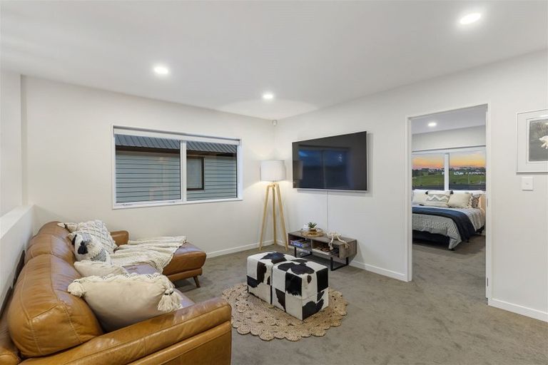 Photo of property in 11 Keel Street, Long Bay, Auckland, 0630