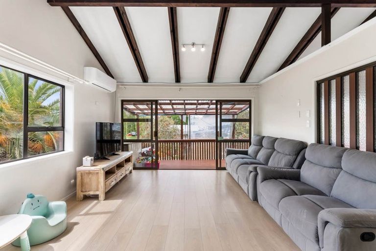 Photo of property in 157 Triangle Road, Massey, Auckland, 0614