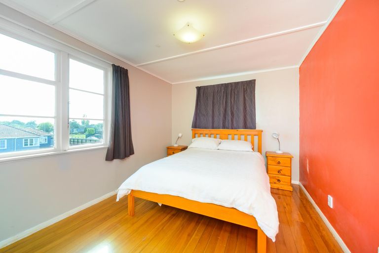 Photo of property in 126 Rangiora Avenue, Roslyn, Palmerston North, 4414