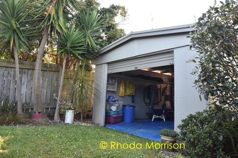 Photo of property in 42 Sandy Beach Road, Tinopai, 0593