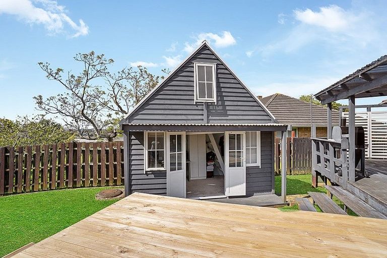 Photo of property in 18 Prangley Avenue, Mangere, Auckland, 2022