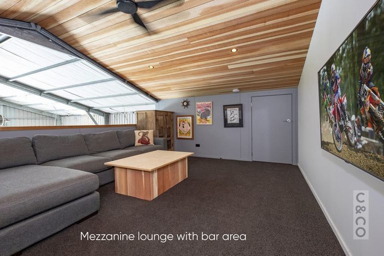 Photo of property in 246a Taiapa Road, Muriwai, Waimauku, 0881