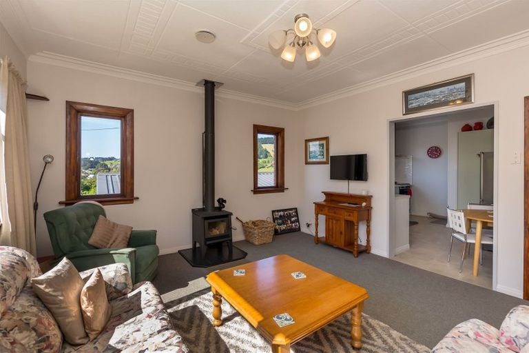 Photo of property in 1 Jane Street, Macandrew Bay, Dunedin, 9014