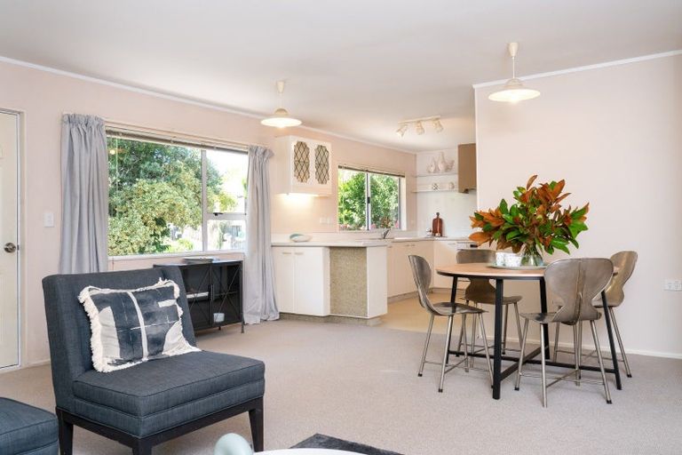 Photo of property in 10 Kopanga Road, Havelock North, 4130