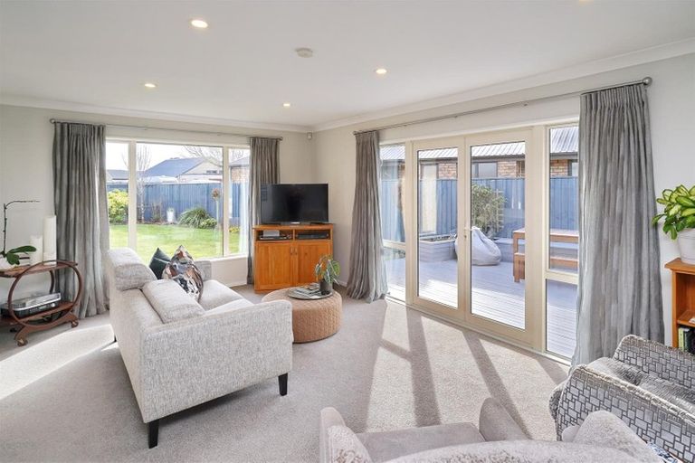 Photo of property in 22 Country Palms Drive, Halswell, Christchurch, 8025