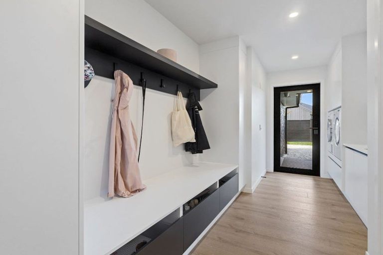 Photo of property in 83 Sunline Drive, Leamington, Cambridge, 3432