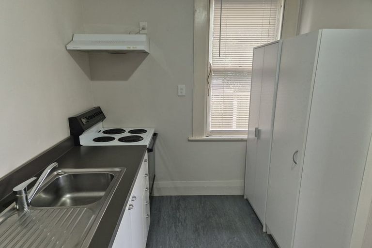 Photo of property in 11 Amesbury Street, Palmerston North, 4410