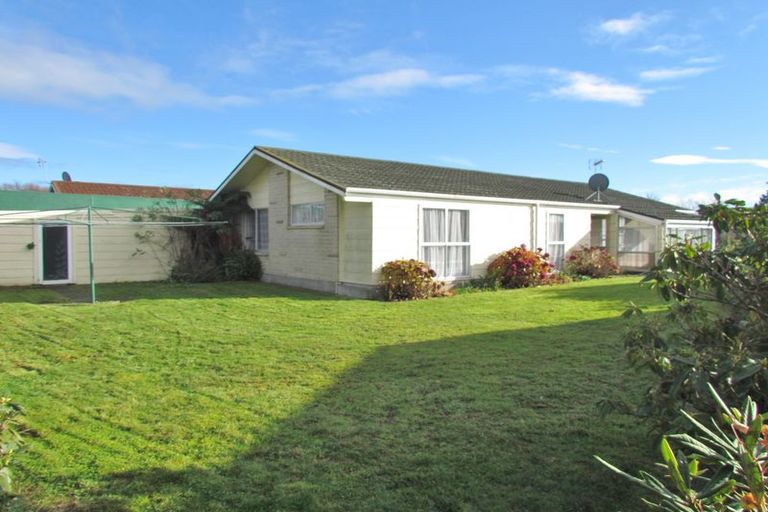 Photo of property in 6 Lowes Place, Solway, Masterton, 5810