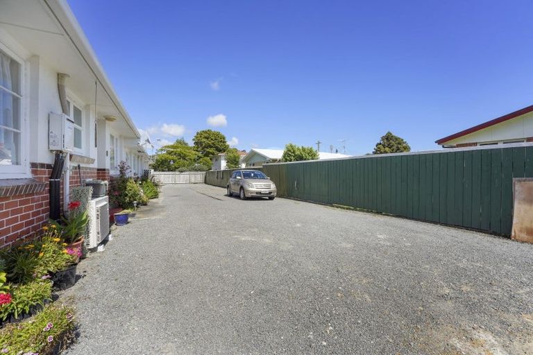 Photo of property in 2 Lane Street, Wallaceville, Upper Hutt, 5018