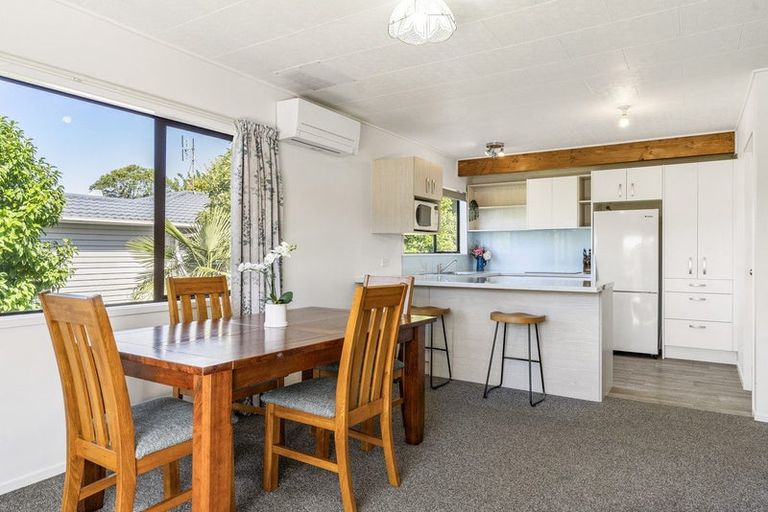 Photo of property in 2/26 Otanerua Road, Hatfields Beach, Orewa, 0931