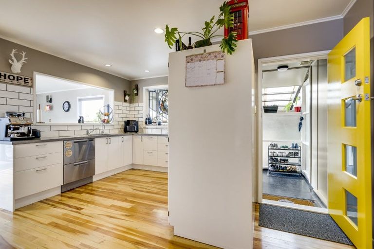 Photo of property in 10 Hastie Place, Onekawa, Napier, 4110