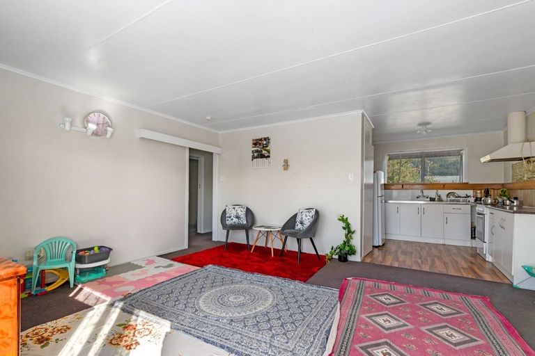 Photo of property in 33b Kawaha Point Road, Fairy Springs, Rotorua, 3015