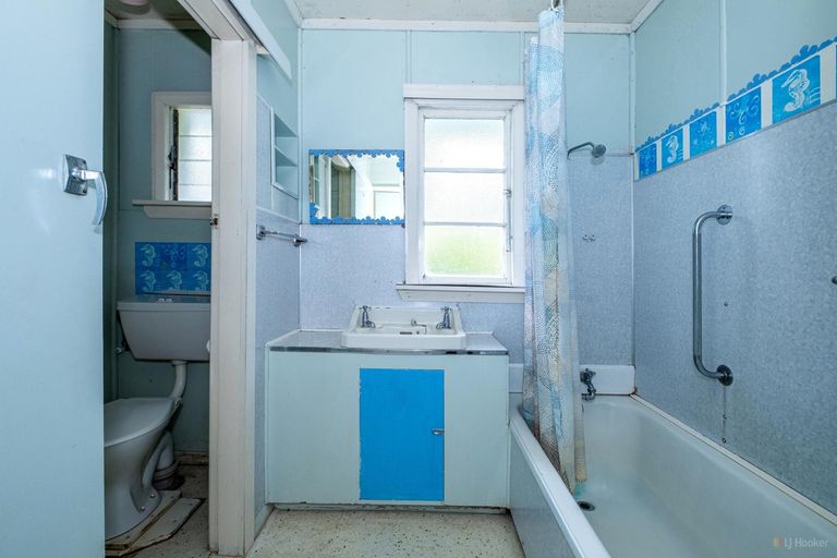 Photo of property in 5 Regent Street, Waimate, 7924