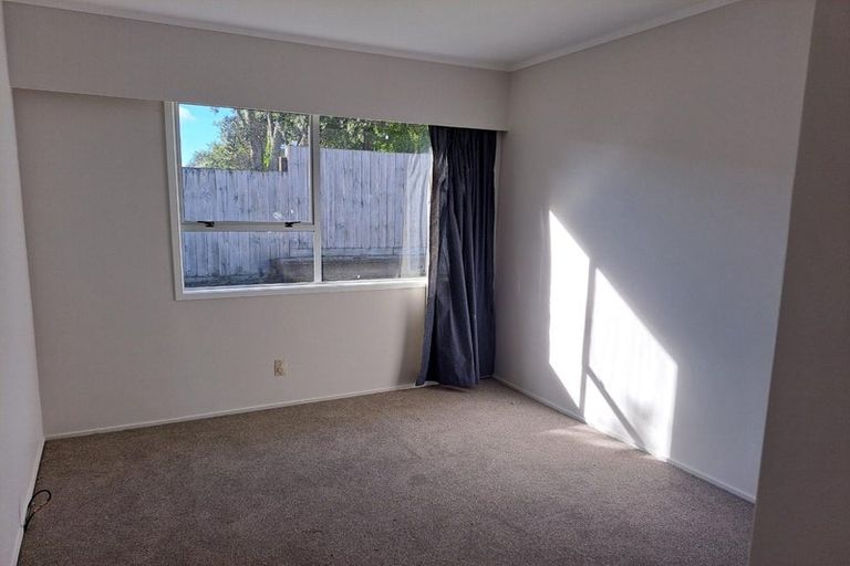 Photo of property in 2/15a Mcintyre Road, Mangere Bridge, Auckland, 2022