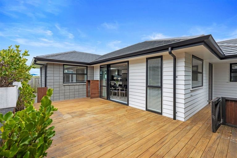 Photo of property in 27 Saddlers Way, Papamoa, 3118
