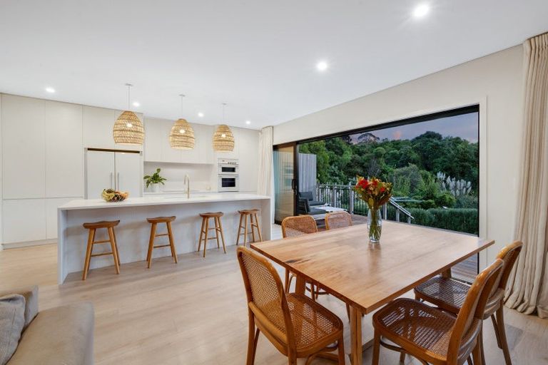 Photo of property in 25a Marvon Downs Avenue, Pakuranga Heights, Auckland, 2010