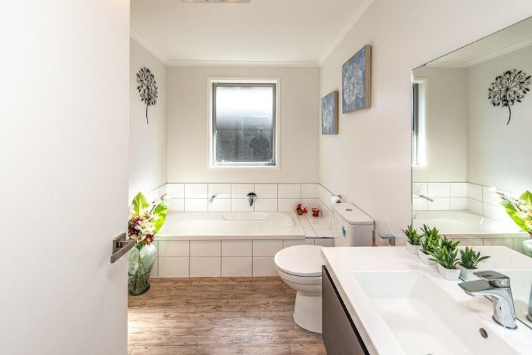 Photo of property in 55 Magnolia Crescent, Tawhero, Whanganui, 4501