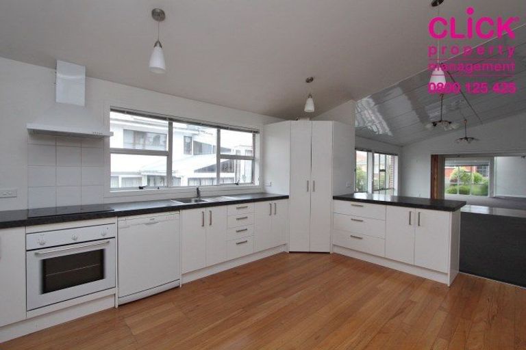 Photo of property in 72 Hawthorn Avenue, Mornington, Dunedin, 9011