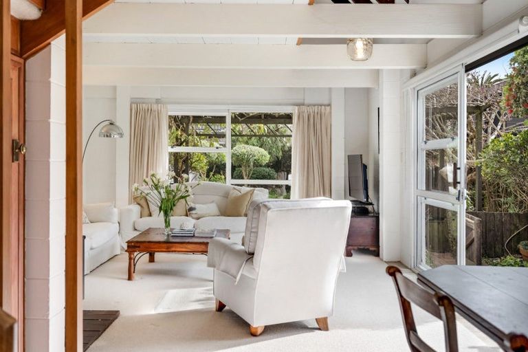 Photo of property in 3/23 Eastern Beach Road, Eastern Beach, Auckland, 2012