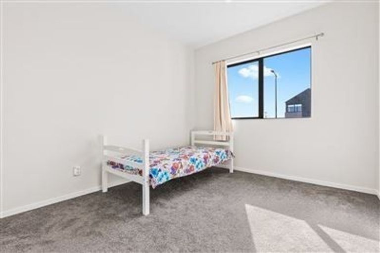Photo of property in 28 Jutland Road, Pukekohe, 2120
