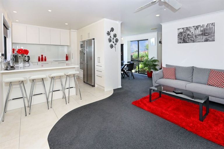 Photo of property in 3 Amesbury Rise, Henderson, Auckland, 0612